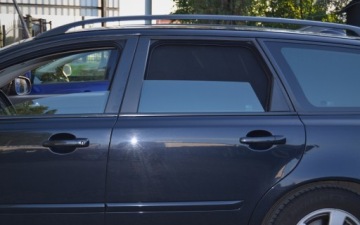Рулонные шторы Dedicated на магнитах для Volvo V50 универсал 2004-2012