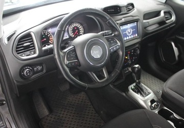 Jeep Renegade SUV Facelifting 1.3 GSE T4 Turbo 150KM 2019 Jeep Renegade 1.3 GSE T4 Turbo Limited FWD SS aut 1.3 Benzyna 150KM, zdjęcie 7