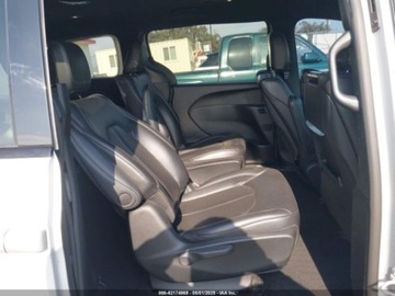 Chrysler Pacifica II 2023 Chrysler Pacifica Hybrid Touring L 2023 3.6l 3.6 Hybryda 260KM, zdjęcie 11