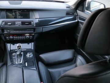 BMW Seria 5 F10-F11 Limuzyna 525d 218KM 2011 BMW 5 525d xDrive, Salon Polska, 214 KM, 4X4, zdjęcie 7