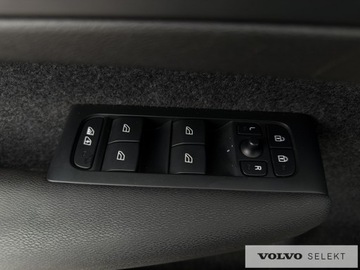 Volvo XC40 Crossover Facelifting 2.0 B3 163KM 2022 Volvo XC 40 XC40 B3 Core aut, Pakiet Climate, Paki, zdjęcie 23