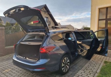 Ford Focus IV Kombi 1.0 EcoBoost 125KM 2019 Ford Focus Ful LED Zadbane Pierwszy wlasciciel Serwis ASO Niski przebieg P, zdjęcie 22