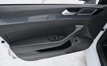 Volkswagen Arteon Fastback 2.0 TSI 190KM 2020 Volkswagen Arteon 2,0 TSI 190 KM R-LINE DSG Nawigacja Kamera Virtual Tacho, zdjęcie 24