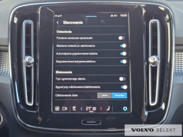 Volvo XC40 Crossover Facelifting 2.0 B3 163KM 2023 Volvo XC 40 PL Salon Core/Plus B3 163KM ACC BLIS M, zdjęcie 25