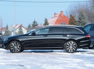 Mercedes Klasa E W213 2021 Mercedes E300de 306ps Lift Exclusive ACC hak Drive Pilot Blis Webasto Skóra, zdjęcie 5