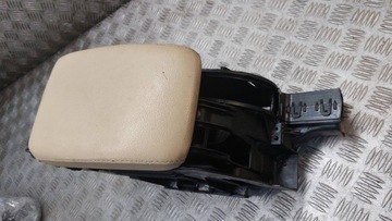 LOKETNÍ OPĚRKA JETTA V 5 GOLF