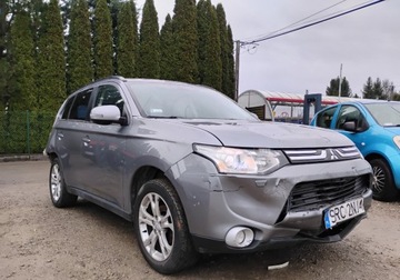 Mitsubishi Outlander III 2013 Mitsubishi Outlander 2013r, 2.0 Benzyna. 4x4. AUTOMAT Uszkodzony tyl i lek