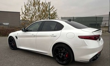 Alfa Romeo Giulia II Sedan 2.9 V6 510KM 2018 Alfa Romeo Giulia Alfa Romeo Giulia 2.9 Quadrfoglio 2.9 Benzyna 510KM