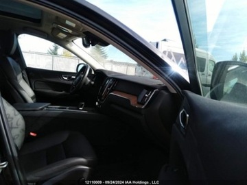 Volvo XC60 II 2023 Volvo XC 60 Plus 2023 2.0l 2.0 Benzyna 295KM, zdjęcie 9