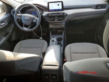 Ford Kuga III 2021 Ford Kuga 2021 r., 2,5L SE 2.5 Hybryda 200KM, zdjęcie 8