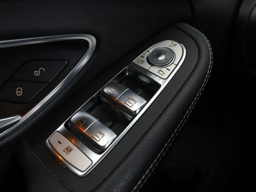 Mercedes Klasa C W205 Kombi Facelifting 2.0 300d 245KM 2019 Mercedes C 300 4x4 automat multibeam LED, zdjęcie 37