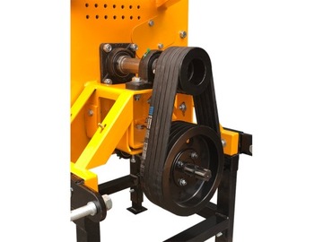 ТРАКТОРНЫЙ ДИСКОВЫЙ ИЗМЕЛЬЧИТЕЛЬ ДЛЯ ДЕРЕВЯННЫХ ВЕТОК АВТОМАТИЧЕСКАЯ ПОДАЧА КОЛЕКА 16 СМ ВОМ 20 Л.С.