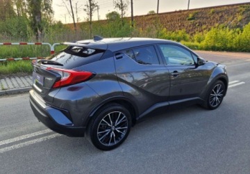 Toyota C-HR I Crossover 1.8 Hybrid 122KM 2017 Toyota C-HR 1,8 Hybrid Prestige Skora Kamera Navi 1.8 Hybryda 122KM, zdjęcie 8