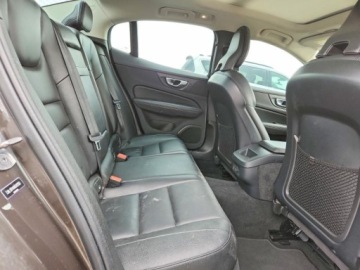 Volvo S60 III 2024 Volvo S60 Core 2024 2.0 Benzyna 247KM, zdjęcie 10
