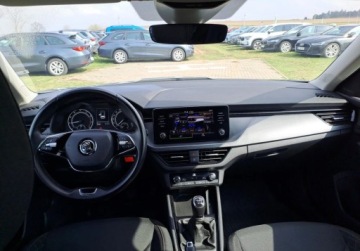 Skoda Kamiq Crossover 1.0 TSI 110KM 2022 Skoda Kamiq Skoda Kamiq Ambition 1.0 TSI 110 KM Czujniki LED Clima, zdjęcie 13