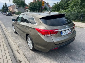 Hyundai i40 Kombi 1.7 CRDi HIGH 136KM 2015 Hyundai i40 LEDY XENON NAWIGACJA PARKTRONIC KAMERA GRZANE FOTELE TEMPOMAT, zdjęcie 1