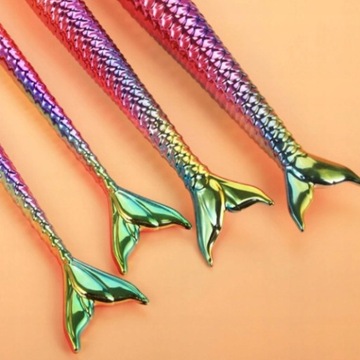 НАБОР КИСТЕЙ ДЛЯ МАКИЯЖА «РУСАЛОЧКА» 10 ШТ + косметичка