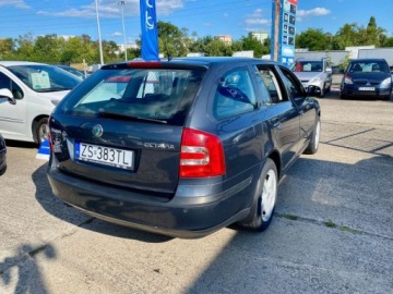 Skoda Octavia II Kombi 2.0 TDI CR DPF 140KM 2008 Skoda Octavia Automat 2.0 Diesel 140KM, zdjęcie 9