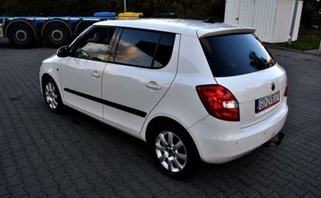 Skoda Fabia II Hatchback Facelifting 1.2 TSI 105KM 2010 Skoda Fabia Automat, Klimatyzacja, Nawigacja, Grzane Fotele 1.2 Benzyna, zdjęcie 3