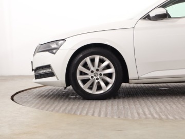 Skoda Superb III Kombi Plug-In Hybrid 1.4 TSI Plug-In-Hybrid 218KM 2020 Skoda Superb iV 1.4 TSI PHEV, Salon Polska, zdjęcie 14