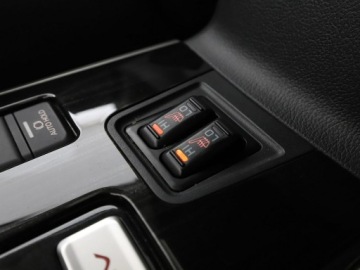 Mitsubishi Outlander III SUV PHEV Facelifting 2017 2.0 203KM 2017 Mitsubishi Outlander PHEV 4x4 automat skóra el., zdjęcie 27