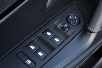 Peugeot 2008 II SUV 1.2 PureTech 130KM 2021 Peugeot 2008 GT, zdjęcie 8