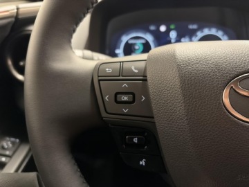 Toyota C-HR II SUV Plug-In 2.0 Hybrid Dynamic Force Plug-in  223KM 2025 Toyota C-HR 2.0 PHEV Executive Toyota C-HR 2.0 PHE, zdjęcie 12