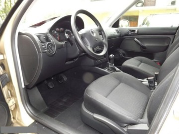 Volkswagen Golf IV Hatchback 1.6 16V 105KM 2003 Volkswagen Golf KRAJOWY 55tys kmBEZWYPADKOWY klima, zdjęcie 5