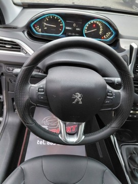 Peugeot 2008 I SUV Facelifting 1.2 PureTech 110KM 2019 Peugeot 2008 Kamera Panorama Alu PDC Sensor 1.2 Benzyna 110KM, zdjęcie 11
