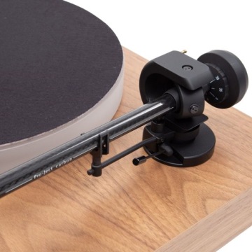 PRO-JECT X2 B TRUE Сбалансированный проигрыватель проигрывателей с ORTOFON MC