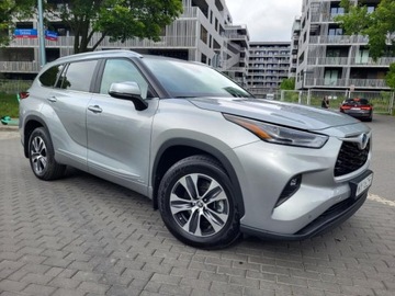 Toyota Highlander III 2.5 248KM 2023 highlander XLE * 2.5l Hybrid 247KM 4X4/AWD Przebieg:9,928km Idealny stan