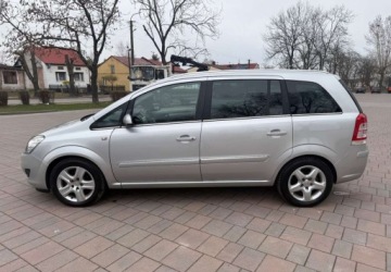 Opel Zafira B 1.8 ECOTEC 140KM 2008 Opel Zafira Opel Zafira 1.8 Family 1.8 Benzyna 140KM, zdjęcie 5