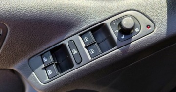 Volkswagen Tiguan I SUV Facelifting 2.0 TDI CR DPF BlueMotion 110KM 2015 Volkswagen Tiguan 2,0 TDI Navi Serwis Niski Przebieg 2.0 Diesel 110KM, zdjęcie 20
