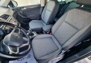 Volkswagen Tiguan II SUV Facelifting 1.5 TSI 130KM 2022 Volkswagen Tiguan LIFT Sliczny 1.5 TSI Bogata Wersja ORYGINAL Zadbany 2023, zdjęcie 3