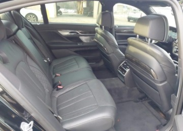 BMW Seria 7 G11-G12 Sedan Facelifting 4.4 750i 530KM 2020 BMW Seria 7 2020r., 750i Xdrive, 4.4L, od ubezpieczalni 4.4 Benzyna 530KM, zdjęcie 9