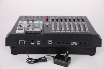 Tascam DP-01 FX Портастудийный микшер