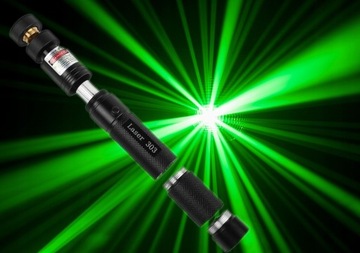 МОЩНЫЙ ЗЕЛЕНЫЙ ЛАЗЕРНЫЙ ДАЛЬНОСТЬ 400 КМ ЛАЗЕРНЫЙ УКАЗАТЕЛЬ