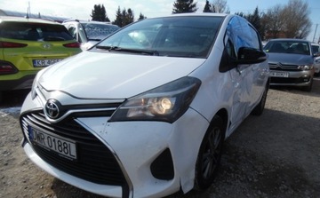 Toyota Yaris III 2016 Toyota Yaris 2016r, 1.3 Benzyna LPG, Uszkodzona. Poobijana. Jezdzi. 1.3, zdjęcie 1