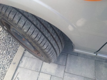 Nissan Almera II Sedan 1.5 16V 98KM 2004 Nissan Almera Opony zimowe gratis 1.5 Benzyna 98KM, zdjęcie 7