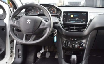 Peugeot 208 I Hatchback 5d Facelifting 1.6 BlueHDi 75KM 2018 Peugeot 208 Peugeot 208 1.6 BlueHDI Tablet, Klima 1.6 Diesel 75KM, zdjęcie 11