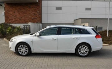 Opel Insignia I Sports Tourer 2.0 Turbo ECOTEC 220KM 2009 Opel Insignia 2,0T (220KM) 164 tys. km Skory 2.0 Benzyna 220KM, zdjęcie 1
