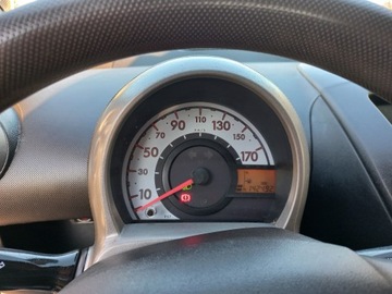 Toyota Aygo I Hatchback 5d Facelifting 1.0 VVT-i 68KM 2013 TOYOTA AYGO (_B1_) 1.0 (KGB10_) 68 KM, zdjęcie 7