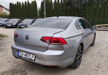 Volkswagen Passat B8 Limousine Facelifting 1.5 TSI EVO 150KM 2021 Volkswagen Passat 2021r, 1.5TSI. AUTOMAT. Uszkodzony lewy przod i tyl. Je, zdjęcie 4