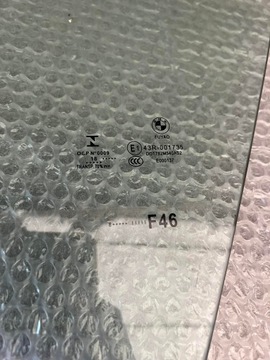 BMW 2 F46 SKLO (OKNO) DVEŘE LEVÝ PŘEDNÍ 18R