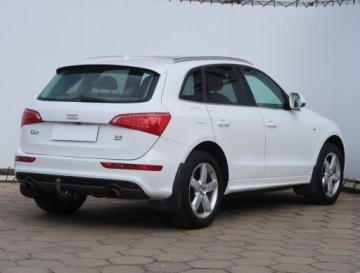 Audi Q5 I SUV 3.2 FSI 270KM 2010 Audi Q5 3.2 FSI, 4X4, Automat, Skóra, Navi, zdjęcie 4