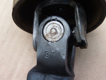 KŘIŽÁK SLOUPCE ŘÍDÍCÍ TOYOTA AVENSIS VERSO 01-03R 2.0 D4D