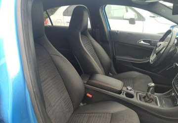 Mercedes Klasa A W176 Hatchback 5d Facelifting 180 122KM 2015 Mercedes-Benz Klasa A AMG sport line Super wyposazenie Super stan 1.6, zdjęcie 17