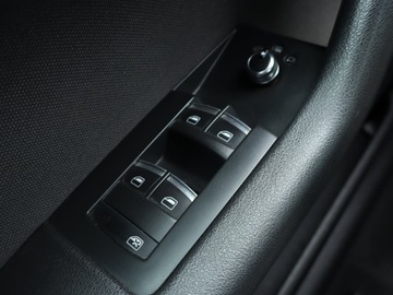 Audi A3 8P Hatchback 3d 2.0 TDI CR 140KM 2011 Audi A3 2.0 TDI, 4X4, Xenon, Bi-Xenon, Klima, zdjęcie 16