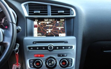 Citroen C4 II Hatchback 5d Facelifting 1.2 PureTech 130KM 2017 Citroen C4 Bezwypadkowy Serwis Stan Idealny Wyposazony 1.2 Benzyna, zdjęcie 19