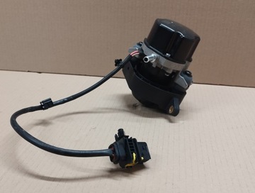 POMPA VACUM MERCEDES A0004301000